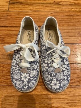 Grey & White floral Pattern Lace Up Espadrille Shoes- from Spain